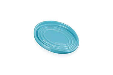 Le Creuset ovale Löffelablage aus Steinzeug, Karibik, 71507151700099 im Sale